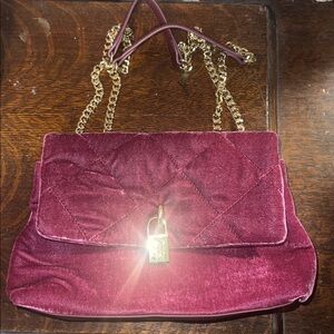 Steve Madden NWOT Velvet Quilted Chain Shoulder Bag